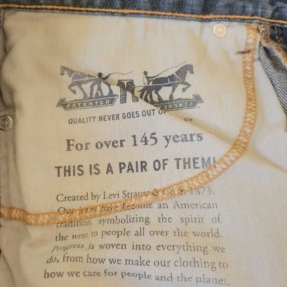 NWT Levi's 505 Regular Fit Men's Jeans 005052765. 36x34 - Picture 5 of 6